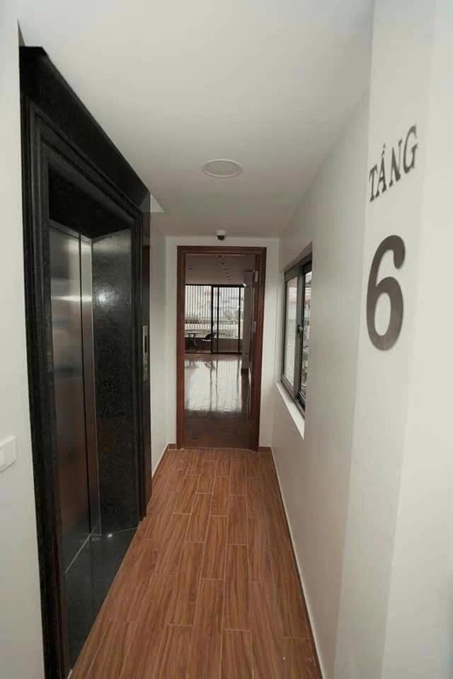 Bán tòa căn hộ Trung Kính - 98m2 - 7T, Thang máy - 20PKK - 100tr/th - Sát Phố - 23 tỷ 5.