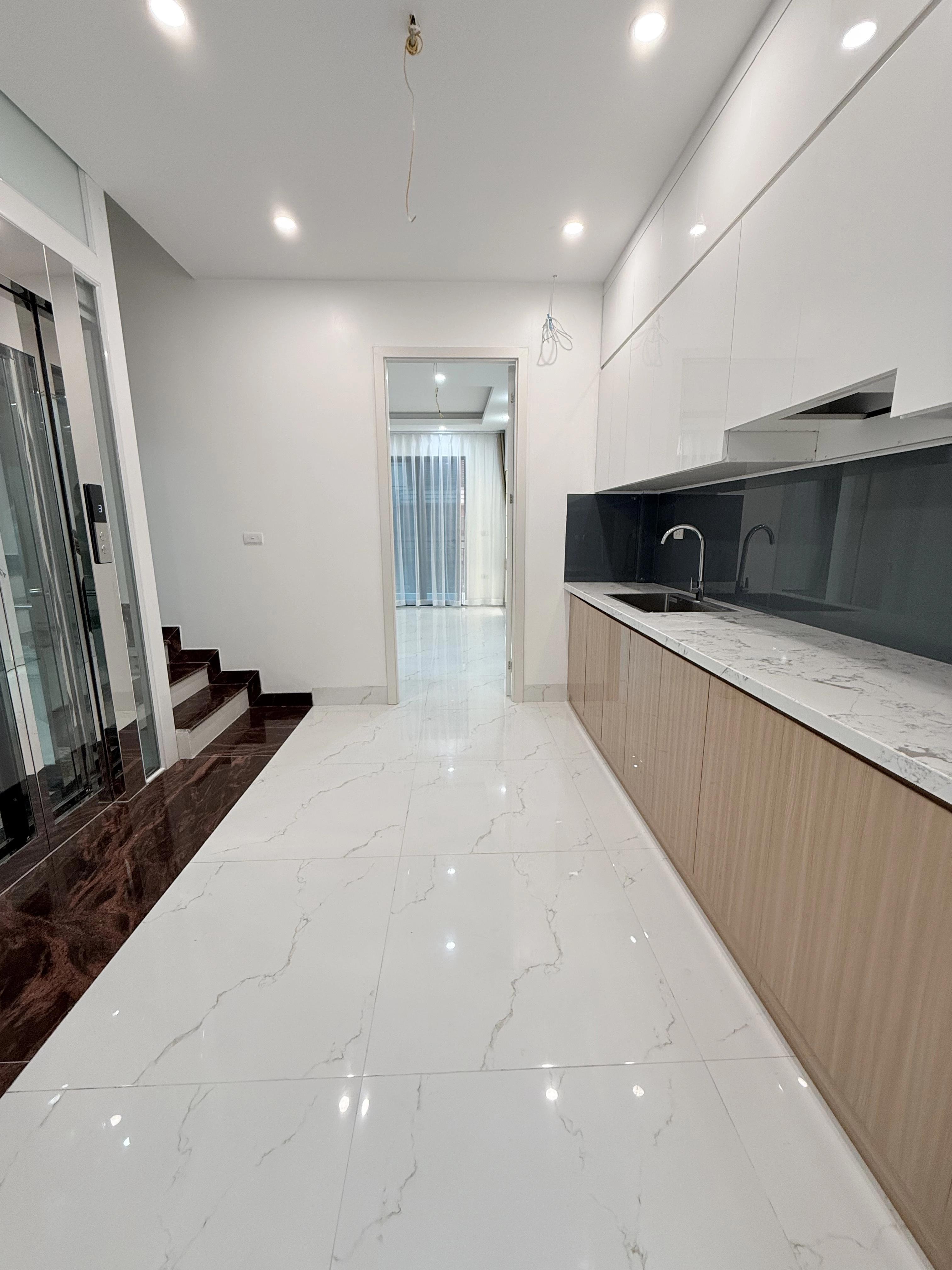 Bán nhà 5 tầng trong ngõ 38/58 Xuân là