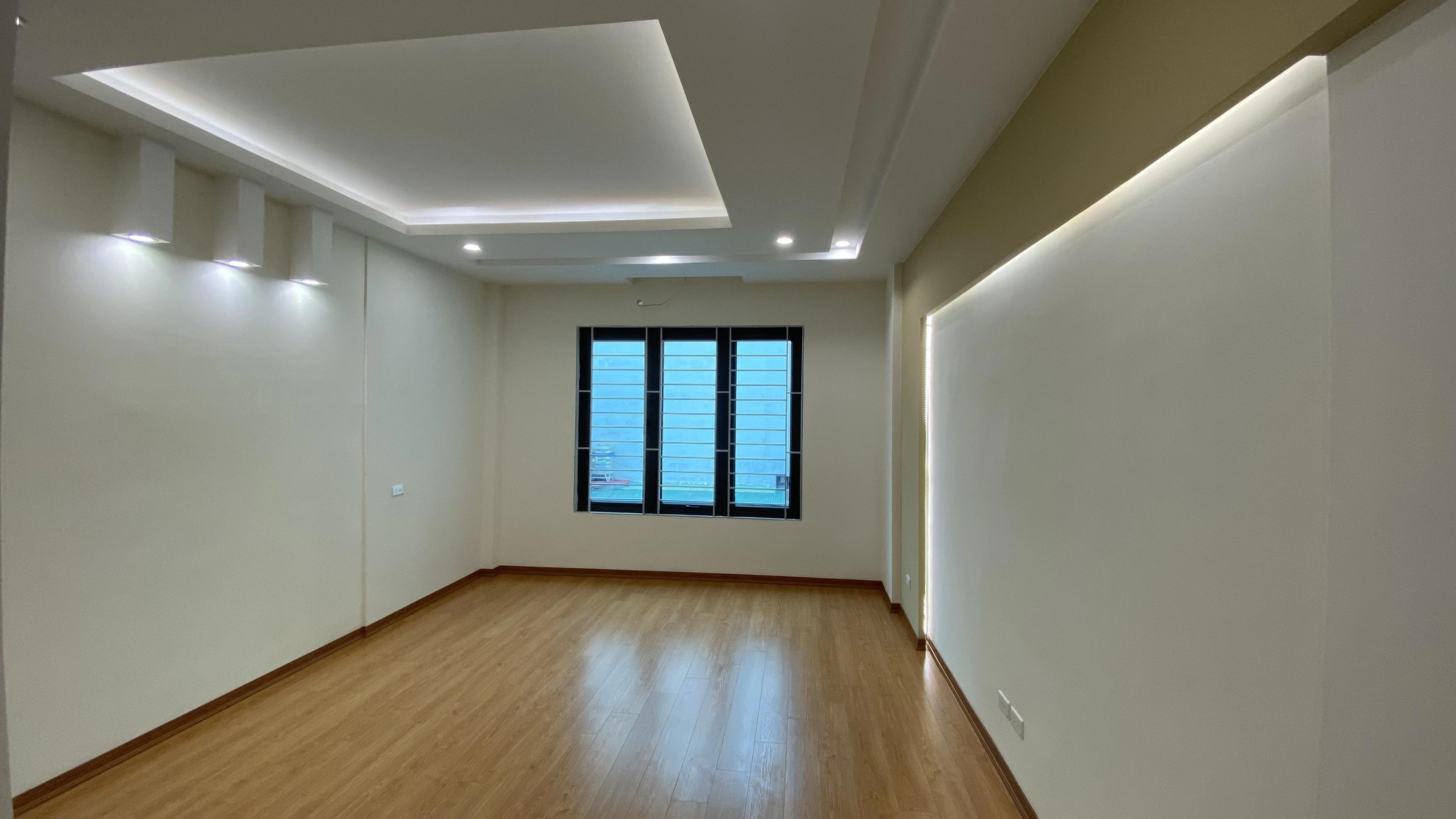 Bán nhà 5 tầng số 18 ngõ 107 đường An Dương Vương