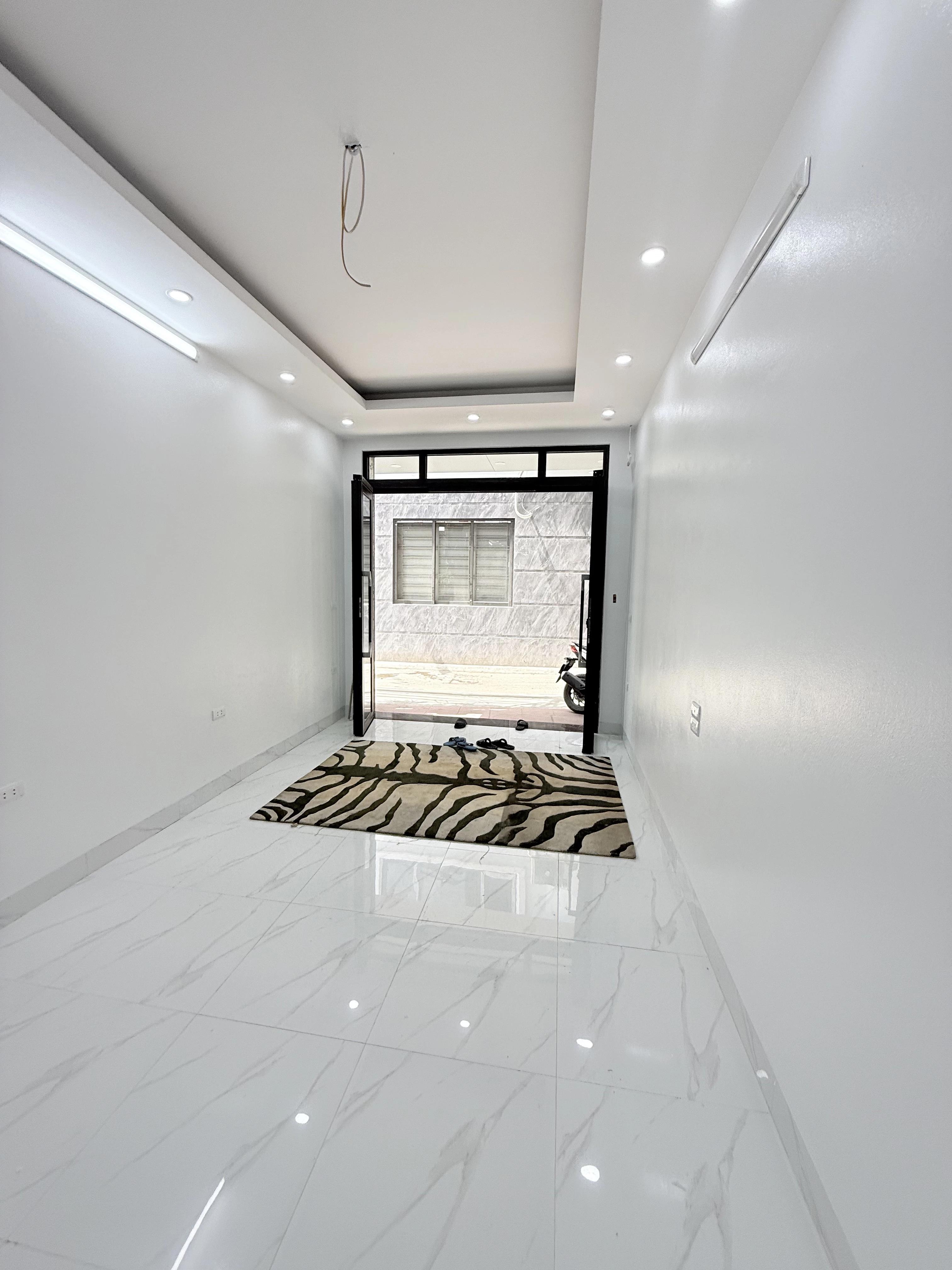 Bán nhà 5 tầng số 25 ngõ 38 xuân la dt 48m mặt ngõ kinh doanh