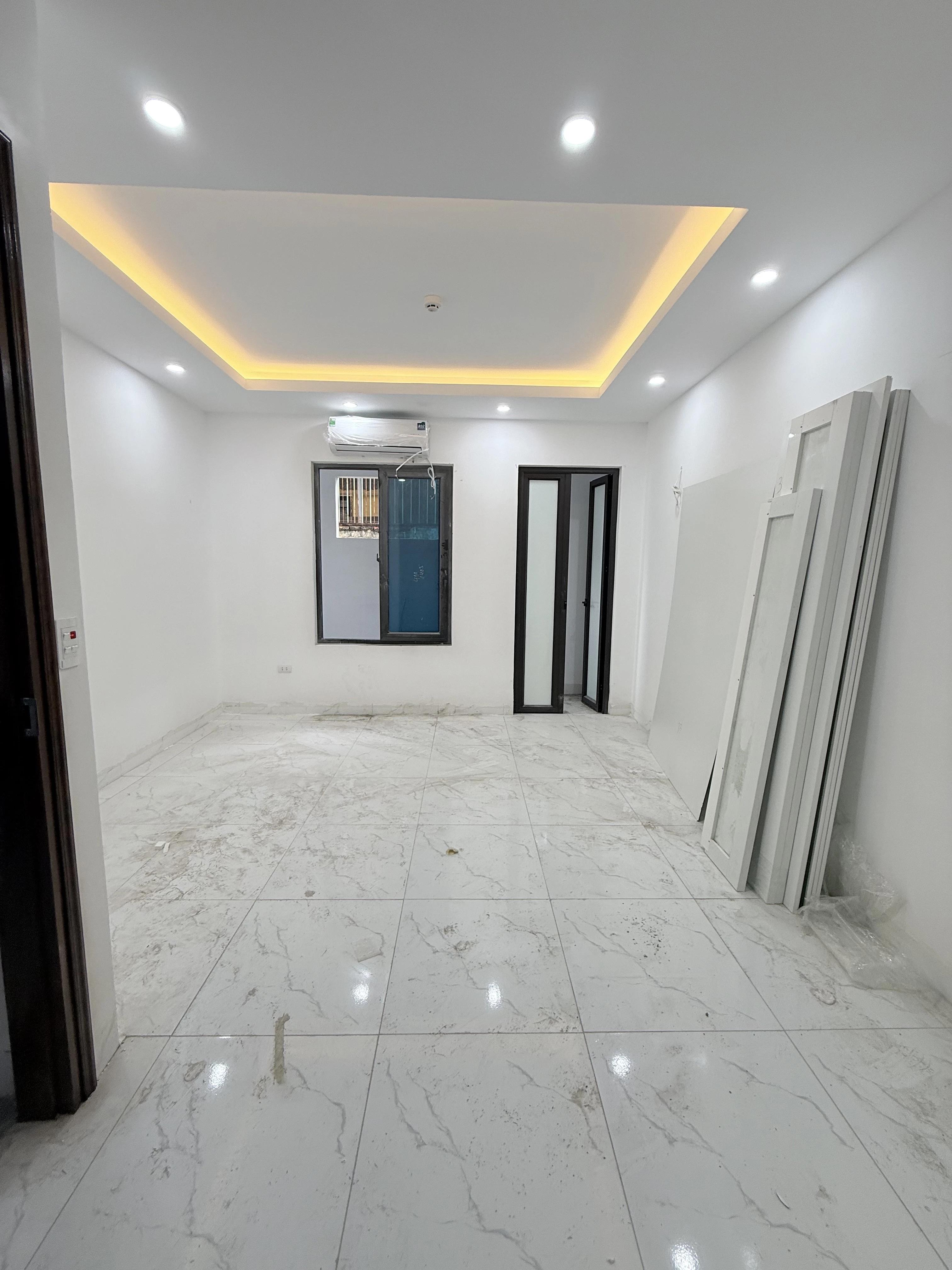 Ban nhà 5 tầng khu phân lô số 18 ngõ 107 đường An Dương Vương