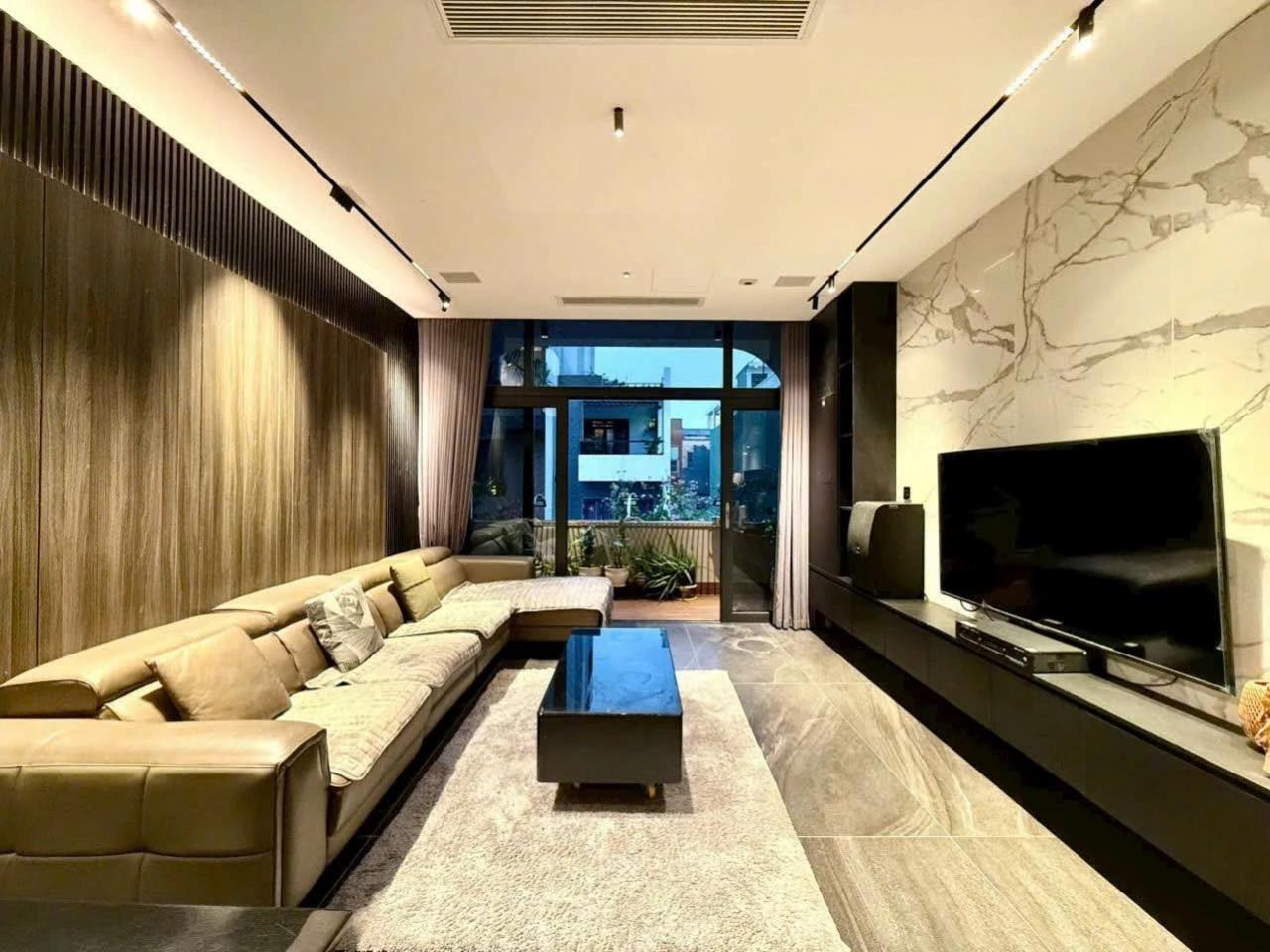 Toà nhà CHDV đẹp và có dòng tiền tốt gần đường Lý Tự Trọng, Q.Hải Châu, TP. Đà Nẵng