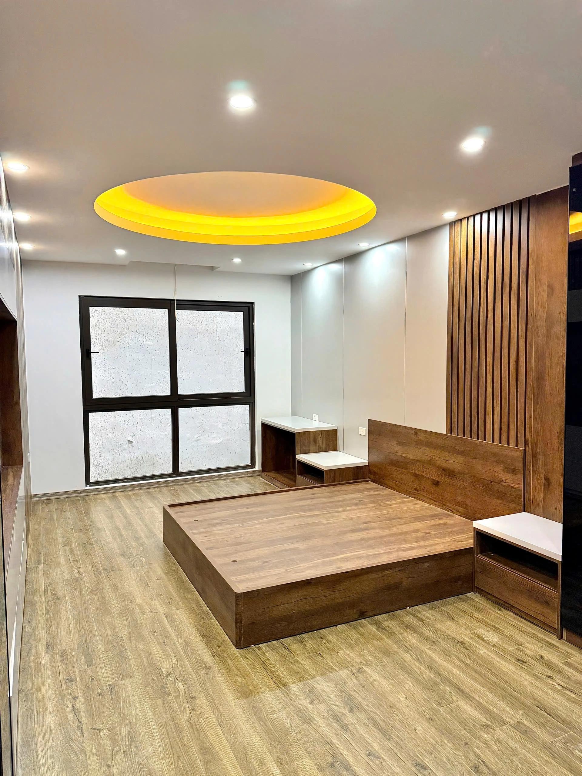 Bán nhà phố Phương Liệt - 65m2, mt 4m, 7T - SÁT PHỐ - THANG MÁY - XÂY MỚI TINH - 13 tỷ 5.