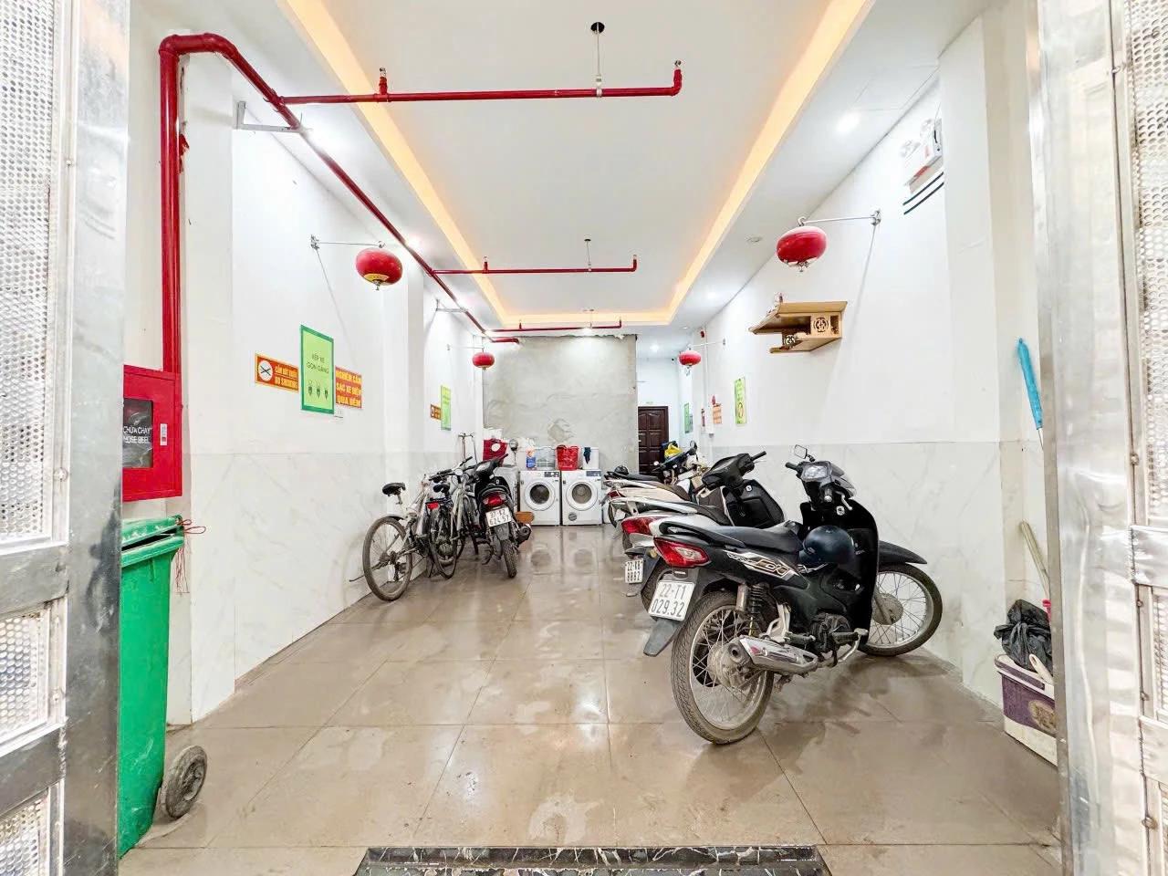 Bán Chung Cư Mini Láng, Gần ĐH Ngoại Giao, Ngoại Thương - 63m2, 13PKK - 63 tr/th - 16 tỷ.