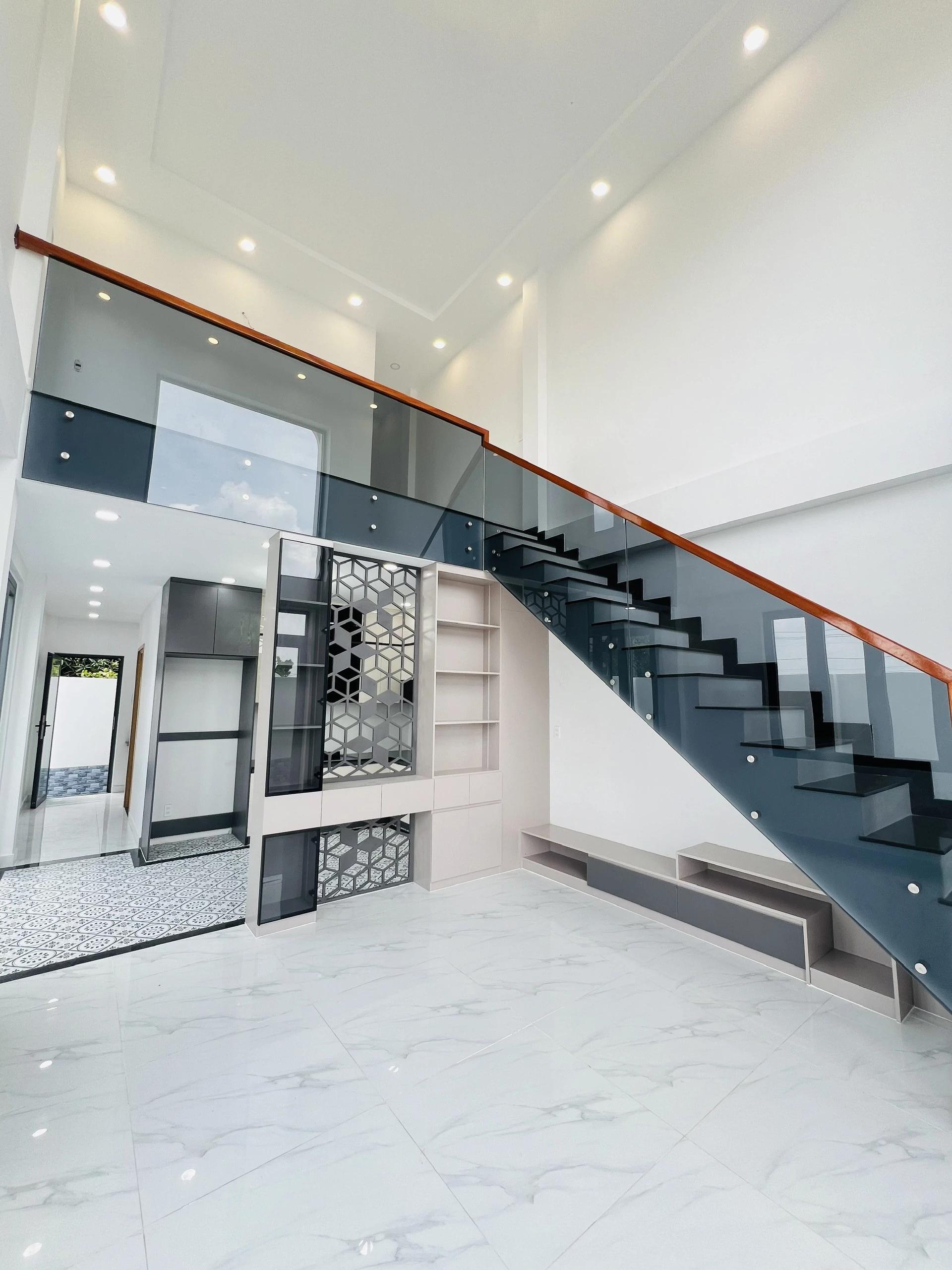 Bán Gấp Nhà Phố Xây Sẵn Tại KDC Mới Cần Đước