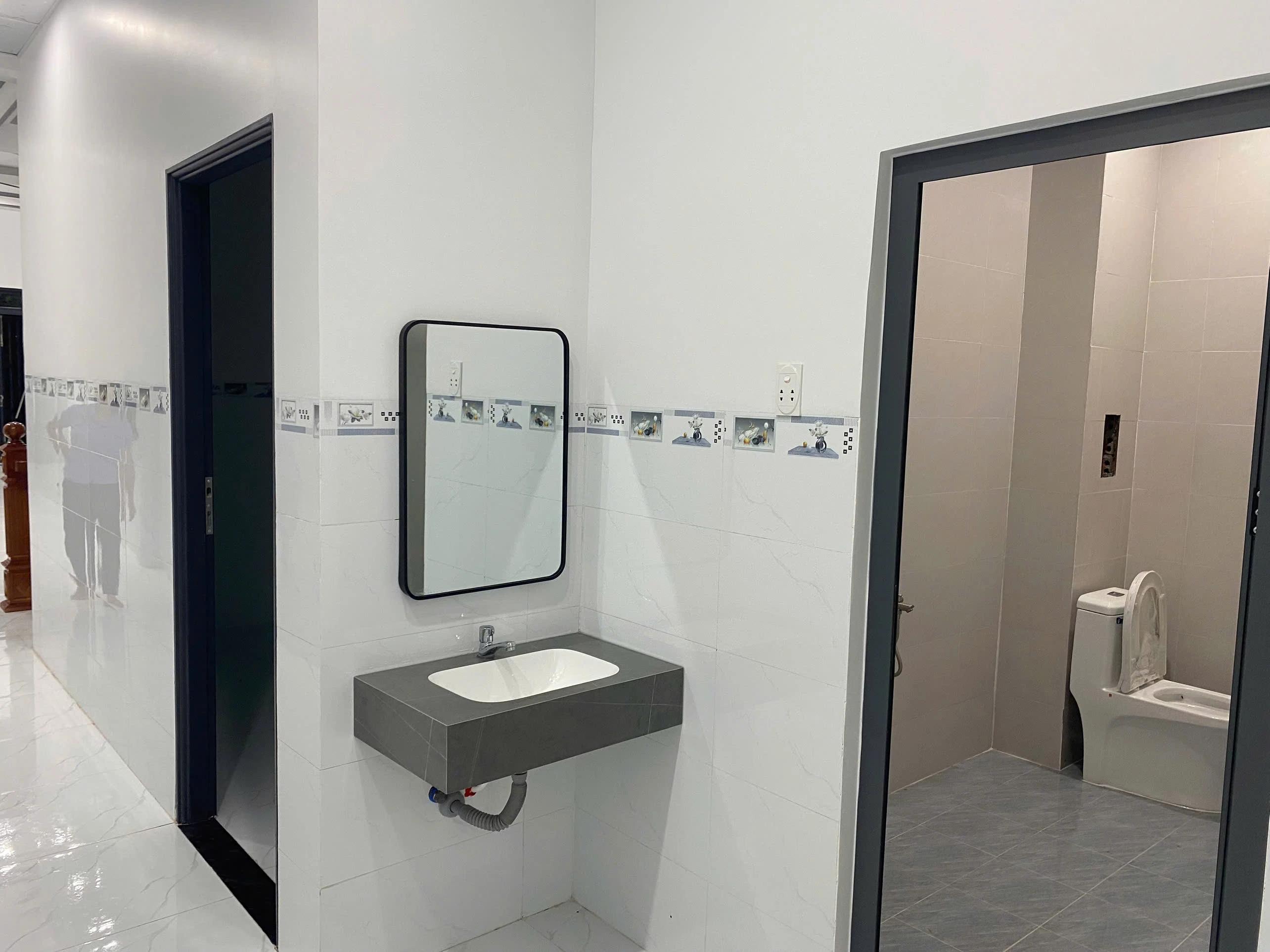 Cho thuê nhà nguyên căn 125m2 mới hoàn thiện, 4 PN- 4 WC khu Tái Định cư sân bay Long Thành