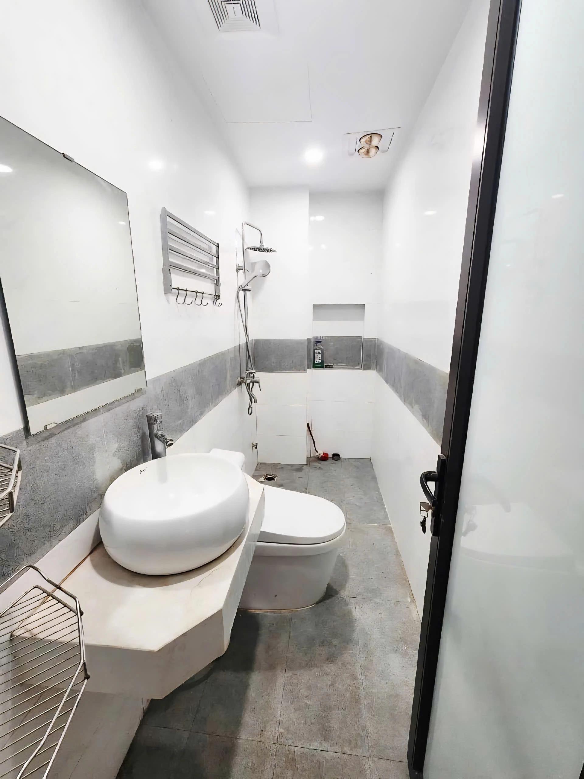 Bán nhà Cầu Giấy trung tâm quận, 30m² x 5 tầng, hơn 7 tỷ – gần Nguyễn Khang, Quan Hoa