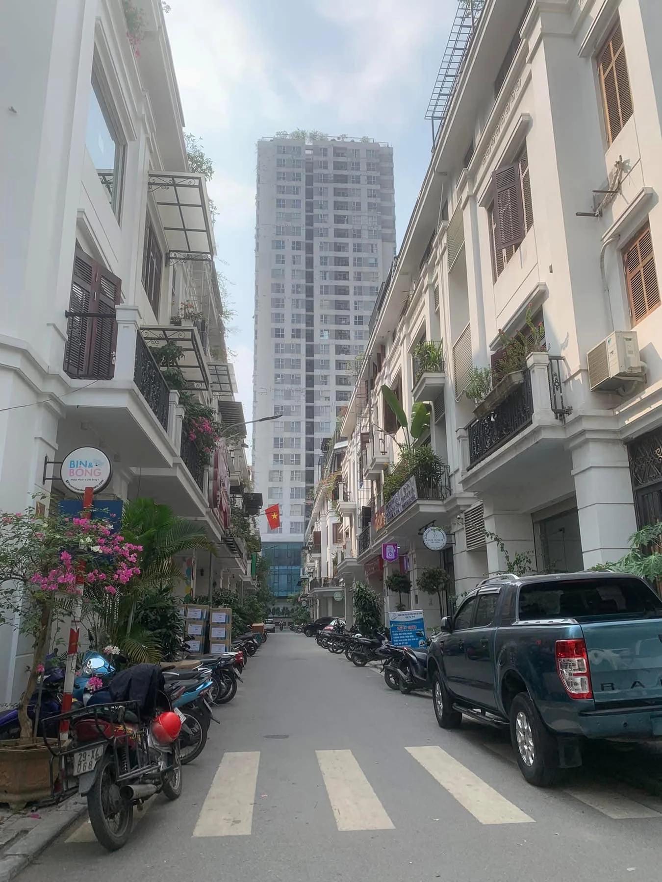 Bán nhà Nguyễn Tuân - Phân Lô - Oto Tránh dừng đỗ ngày đêm - Vỉa Hè - Thang Máy - 28 tỷ 8.