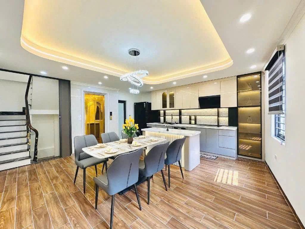 Bán nhà đẹp Thụy Khuê gần phố thang máy xịn, full nội thất hơn 7 tỷ