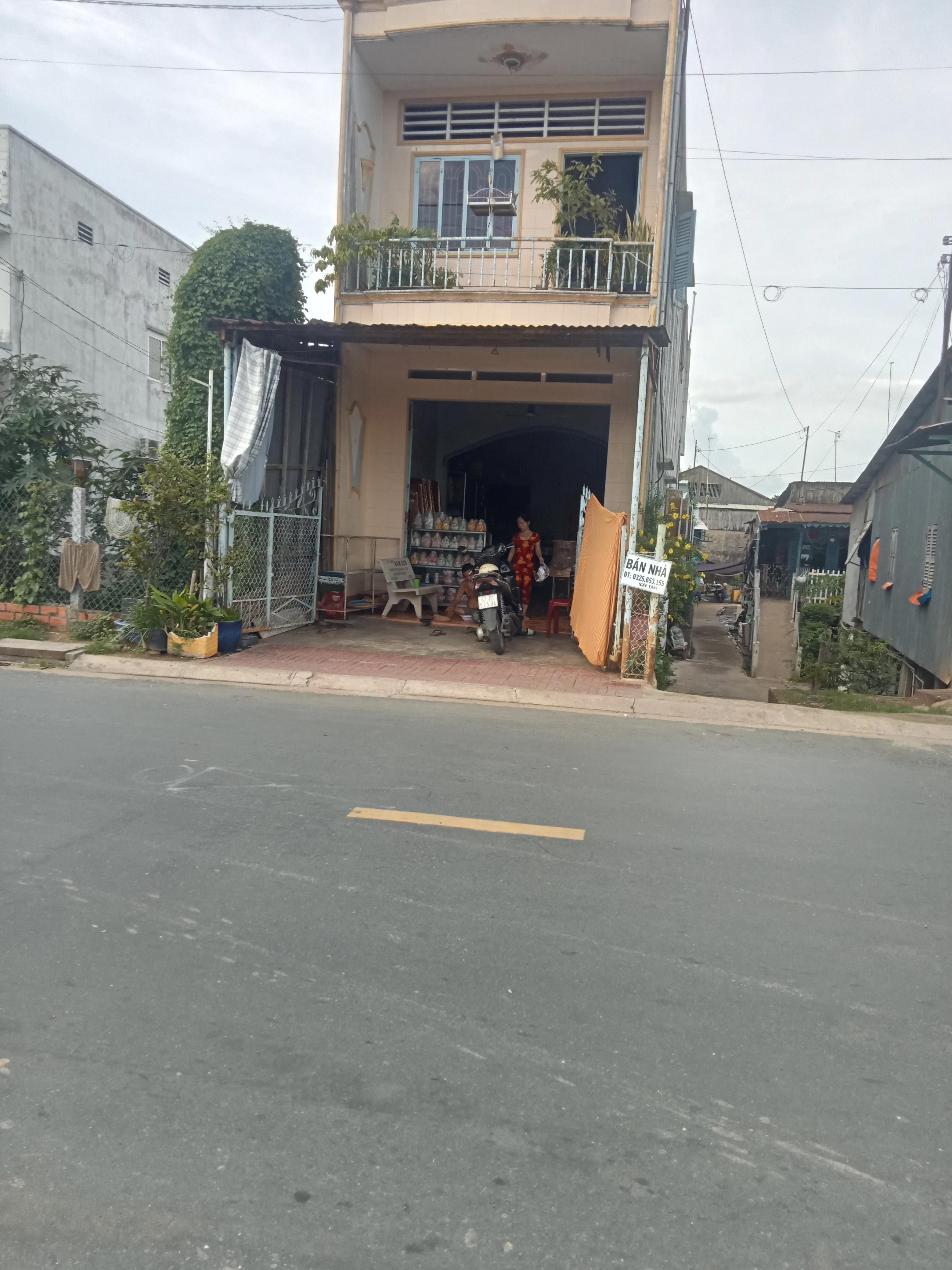 Chính chủ bán nhà mặt phố đường Trần Hưng Đạo phường Long thạnh txtanchau tỉnh An Giang