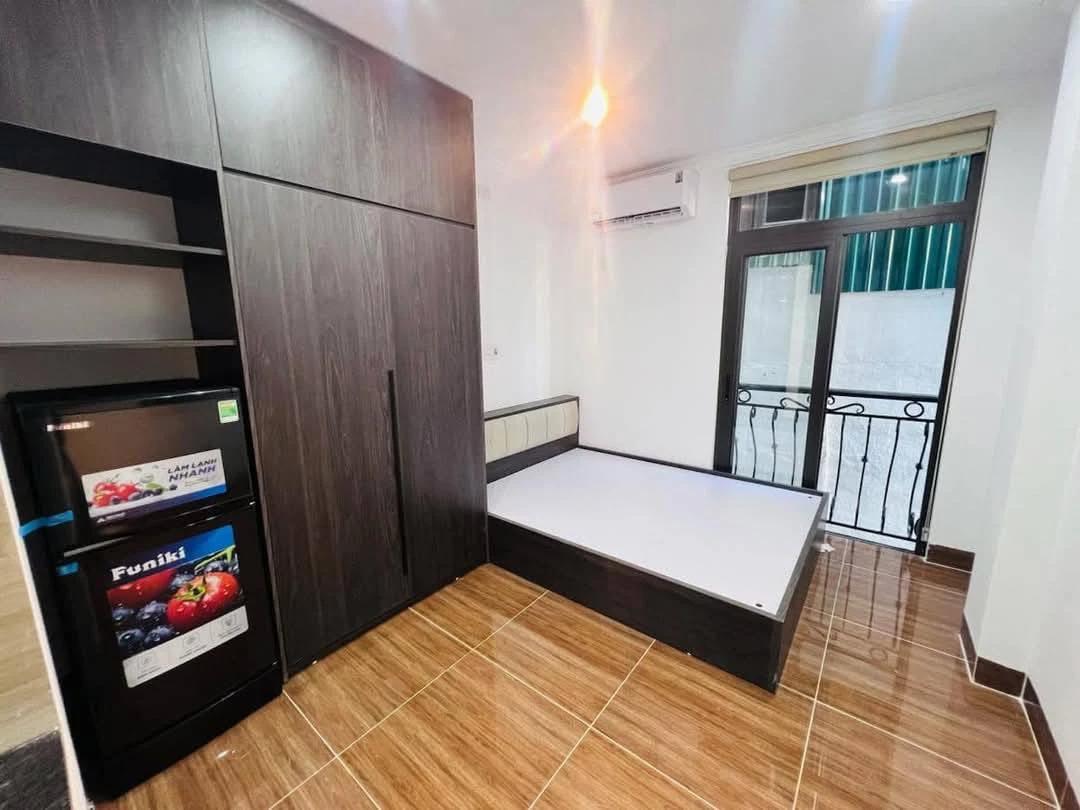 BÁN NHÀ MẶT PHỐ THÁI THỊNH, NGAY CHỢ KD SẦM UẤT, 58M x 5T THANG MÁY CHỈ 200TR