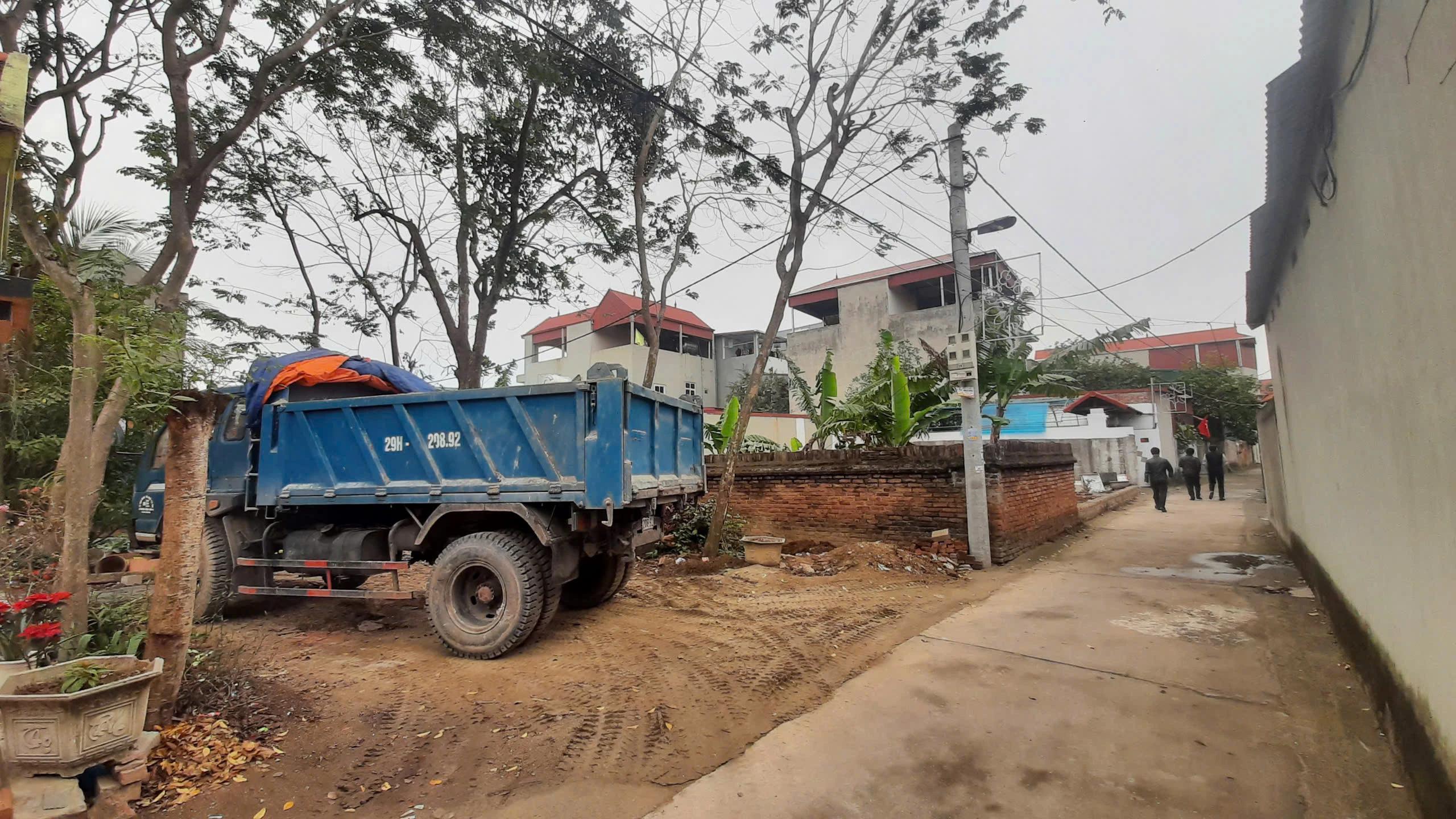 Bán 224m2 đất Thôn Thượng - Đông Xuân - Sóc Sơn - Mặt Tiền 12m - Oto - 23,5tr/m2