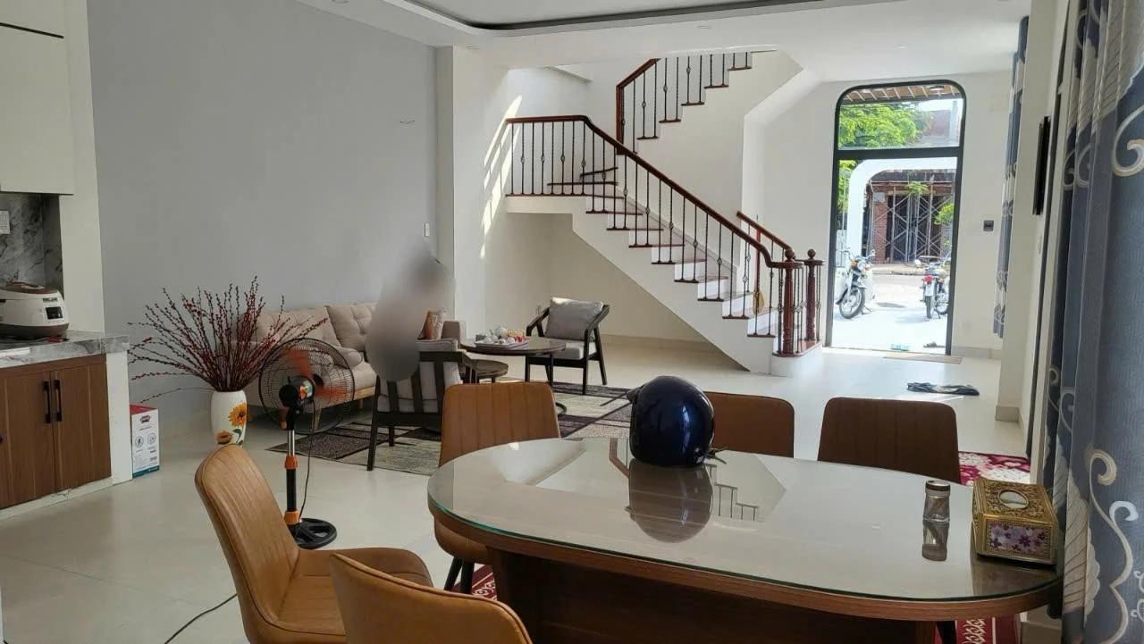 Nhà đẹp 2 mặt tiền đắc địa sát đường Lê Đại Hành, Q.Cẩm Lệ, TP. Đà Nẵng