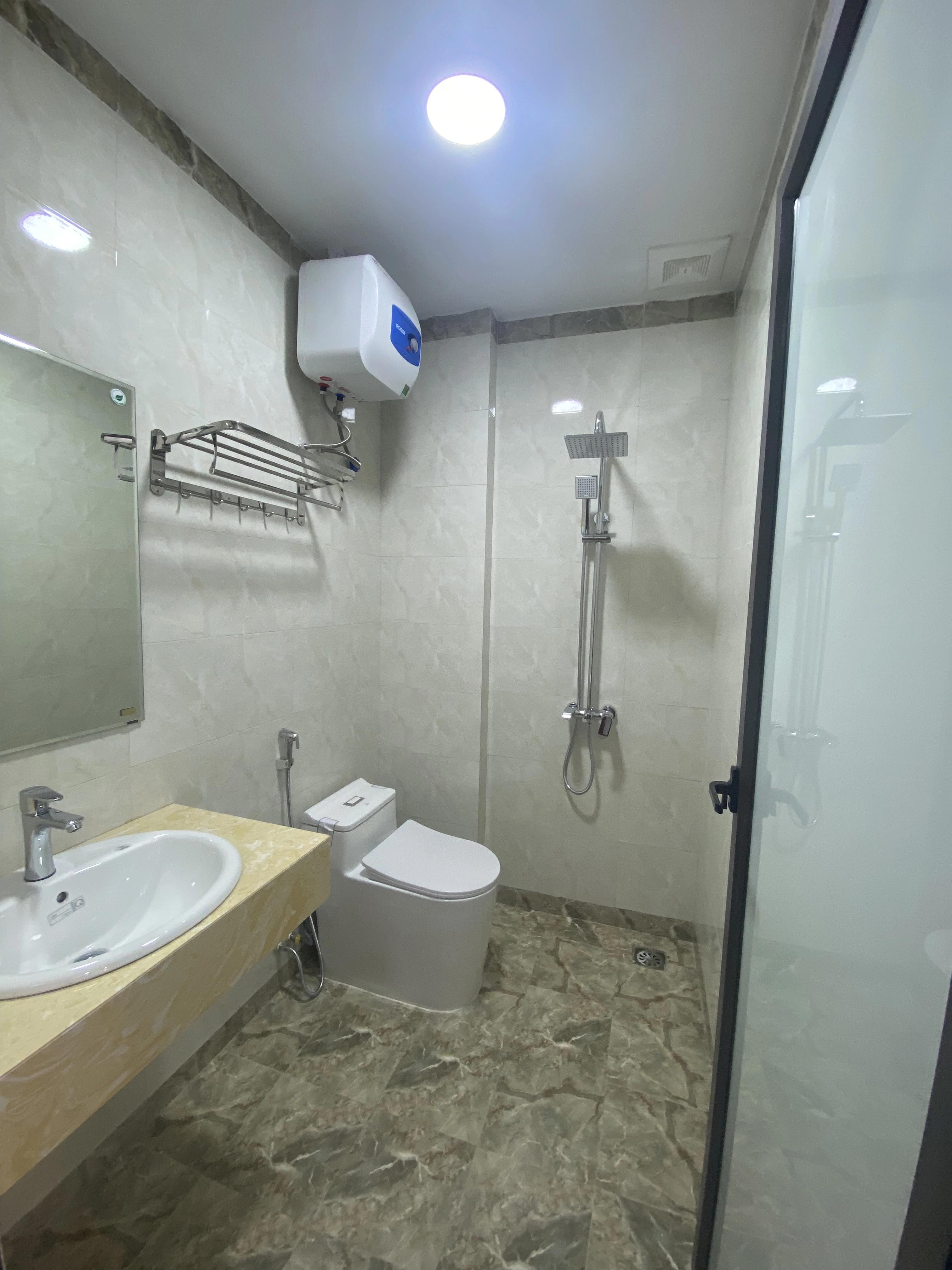 bán nhà 5 tầng số 14 ngõ 123/14 Võ Chí Công Tây hồ