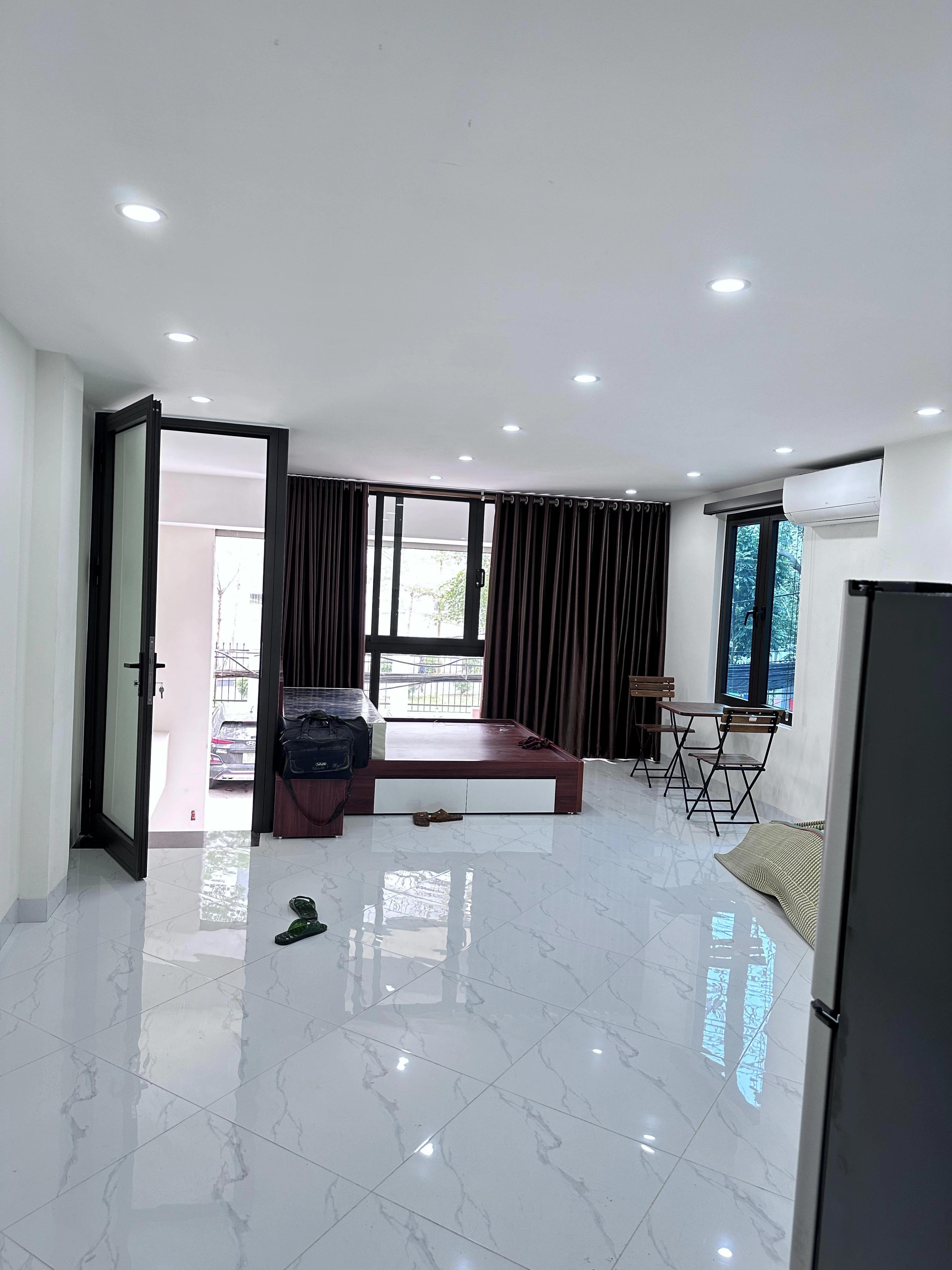 Bán nhà 5 tầng số 25 ngõ 38/ xuân la dt 52m sđcc đường rộng ôtô ra và mặt ngõ kinh doanh