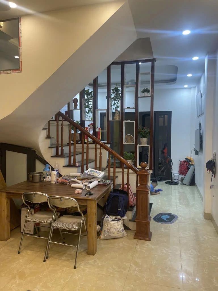 Hiếm lô góc Hoàng Hoa Thám gần phố ngõ thông kinh doanh 48m² x 5 tầng hơn 10 tỷ